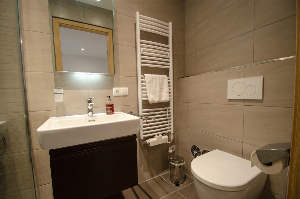 Superb Alpine Lodges By All In One Apartments Zell am See Exterior photo
