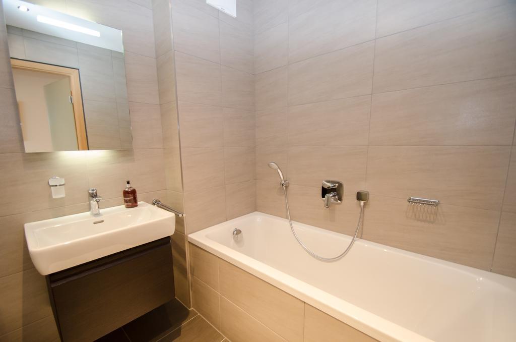 Superb Alpine Lodges By All In One Apartments Zell am See Exterior photo