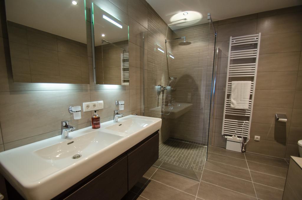 Superb Alpine Lodges By All In One Apartments Zell am See Exterior photo