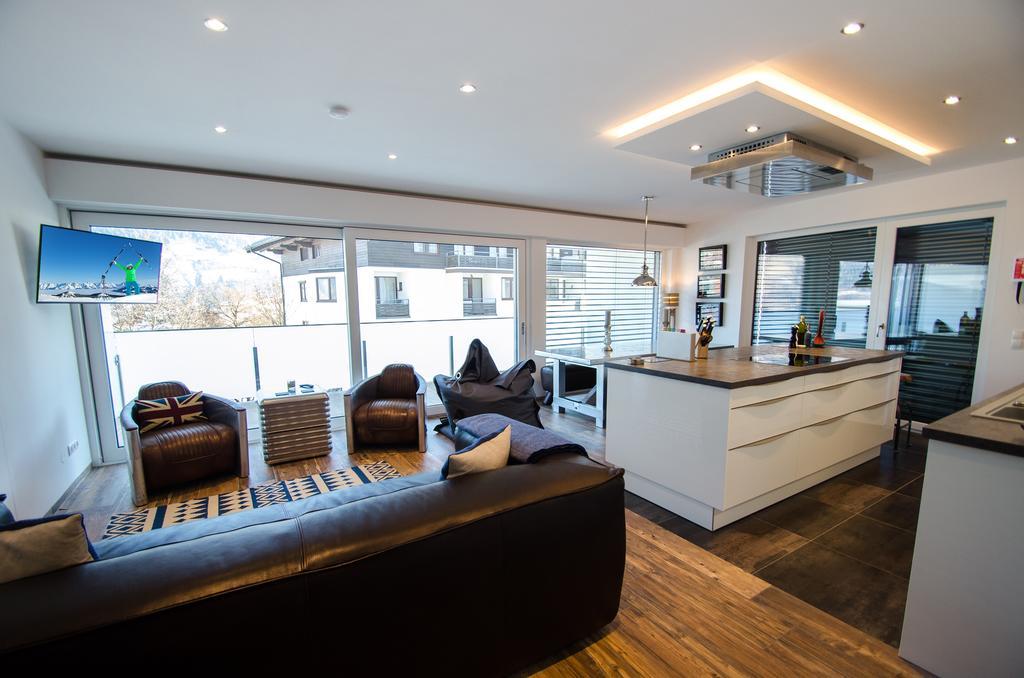 Superb Alpine Lodges By All In One Apartments Zell am See Exterior photo